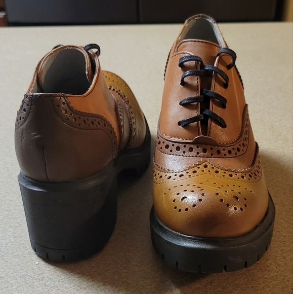 Shoes - Picture 4 of 8